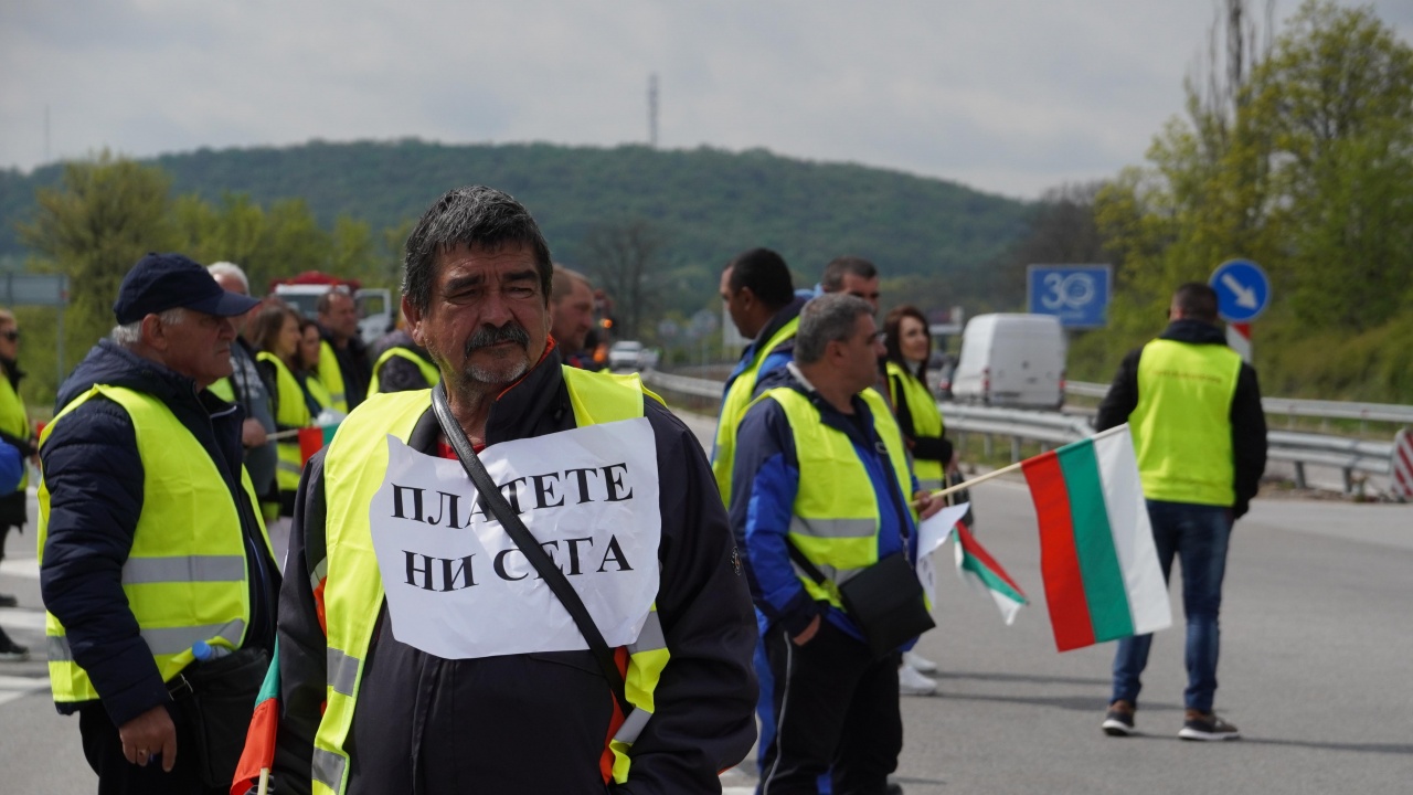 Пътните фирми готвят протести заради неизплатени средства