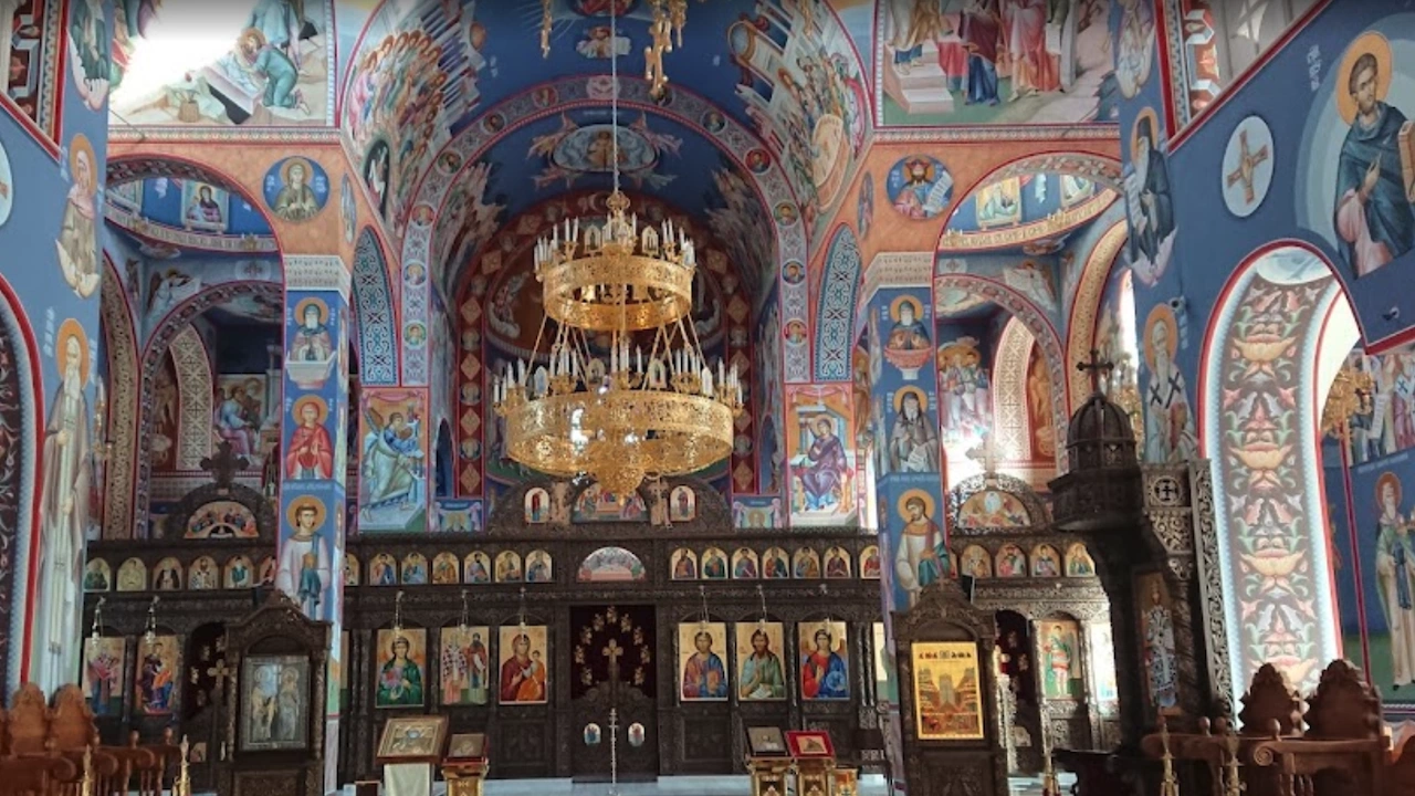 Ловчанска митрополия набира средства за довършването на стенописите в катедрален