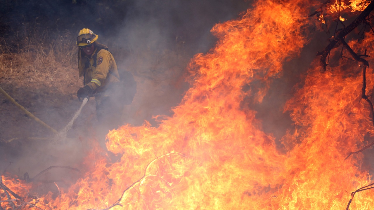 Един пожарникар е загинал при пожар в района на Дубровник