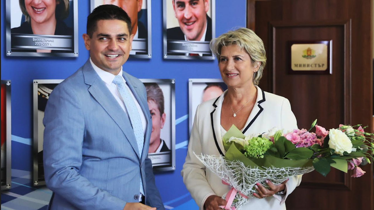 Весела Лечева встъпи в длъжност като министър на младежта и спорта