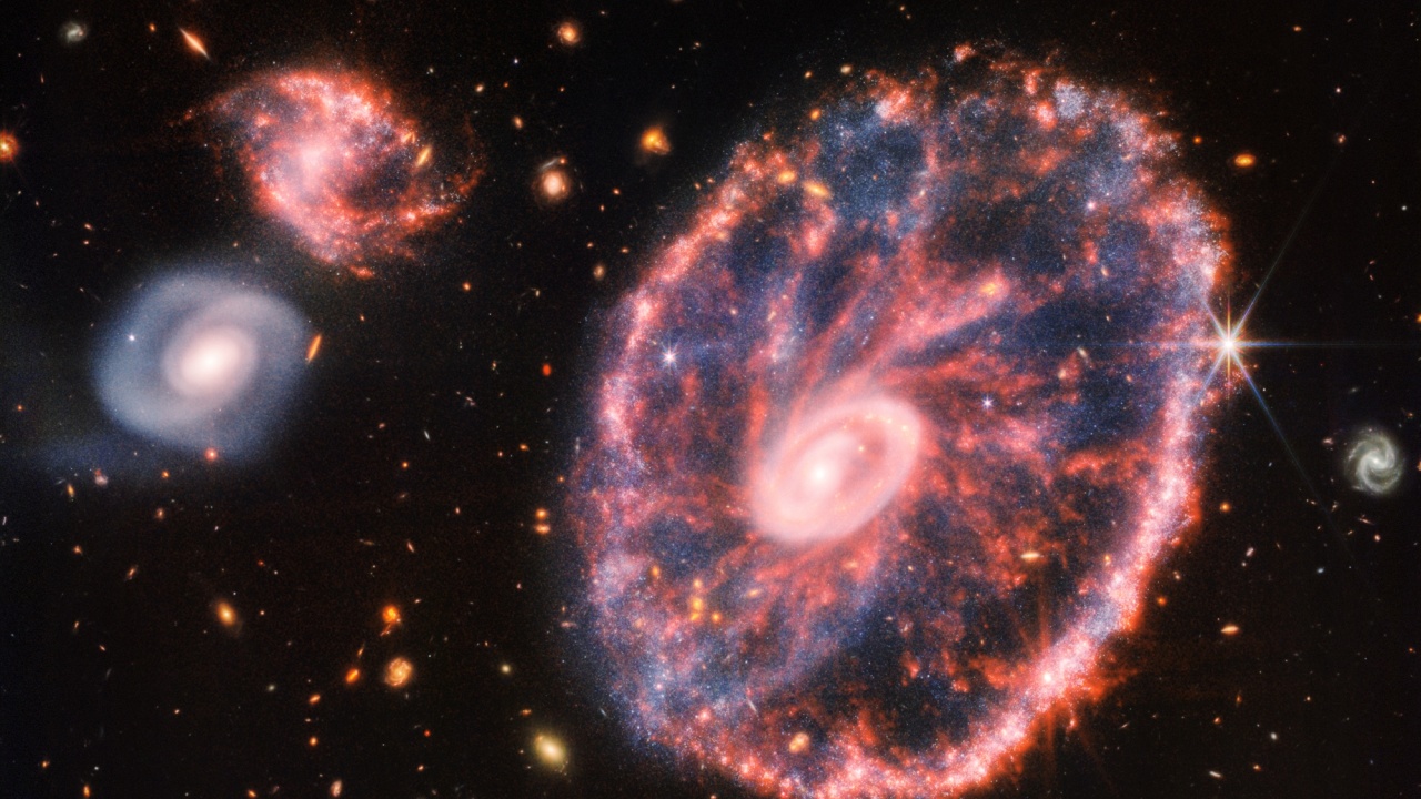 НАСА публикува рядък и изключително ясен кадър на галактика, отдалечена