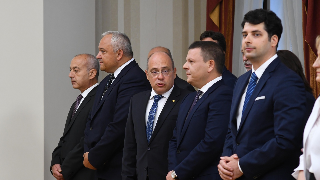 Премиерът Донев разпредели ресорите на вицепремиерите