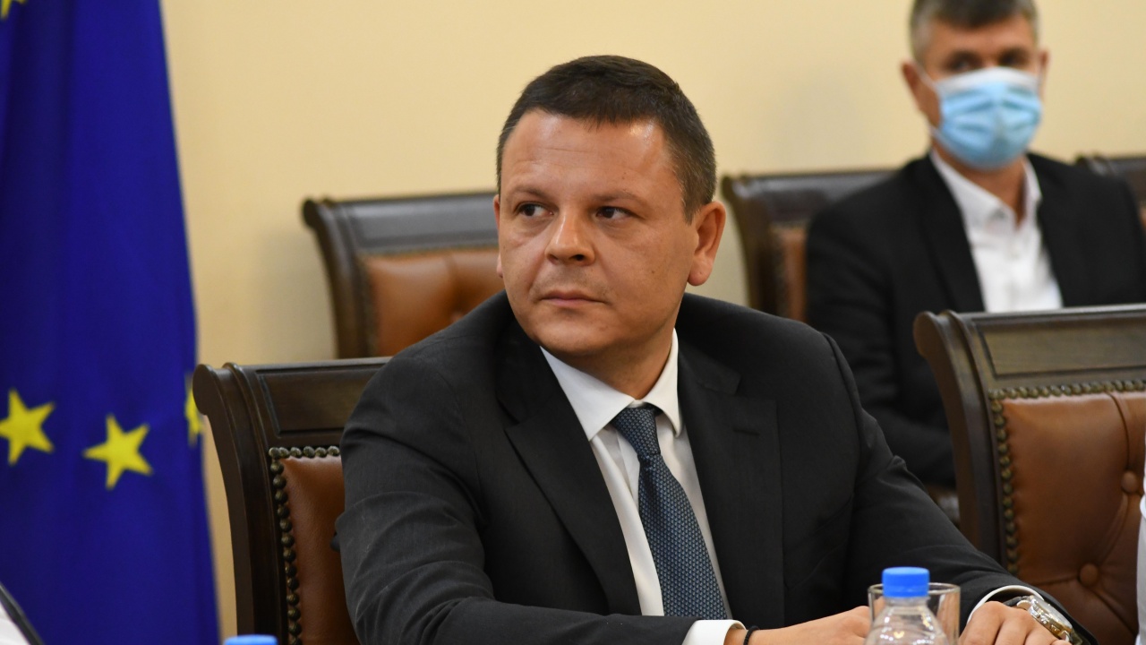 Служебният министър на транспорта предлага увеличение на ТОЛ таксите за чуждите превозвачи и понижение за родните