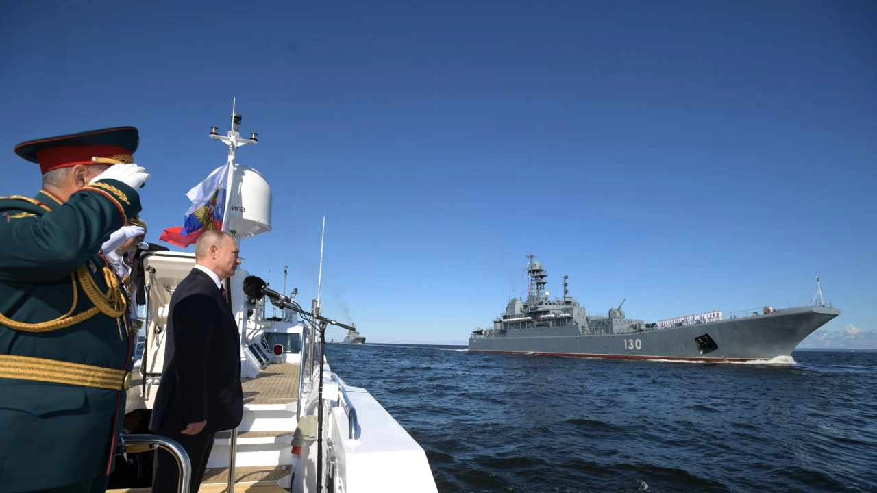 Русия обяви в неделя планове за изграждането на нови военноморски