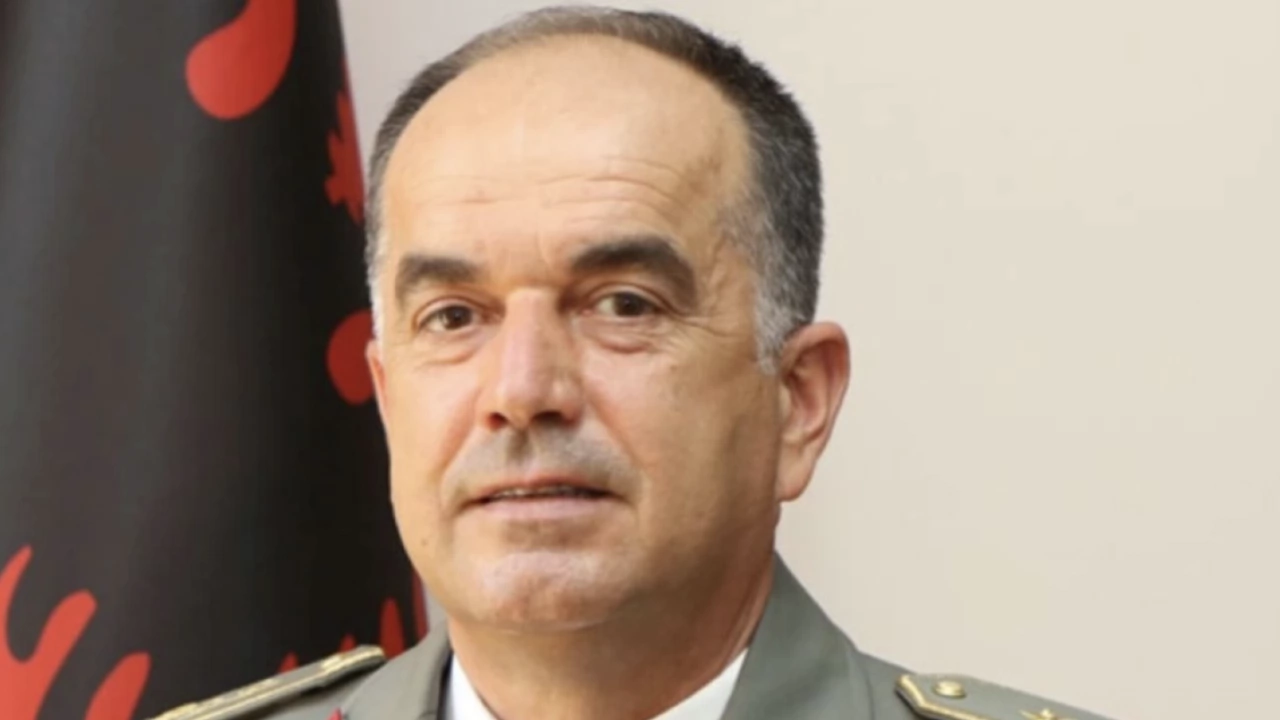 Албанският президент Байрам Бегай проведе телефонен разговор с президентката на