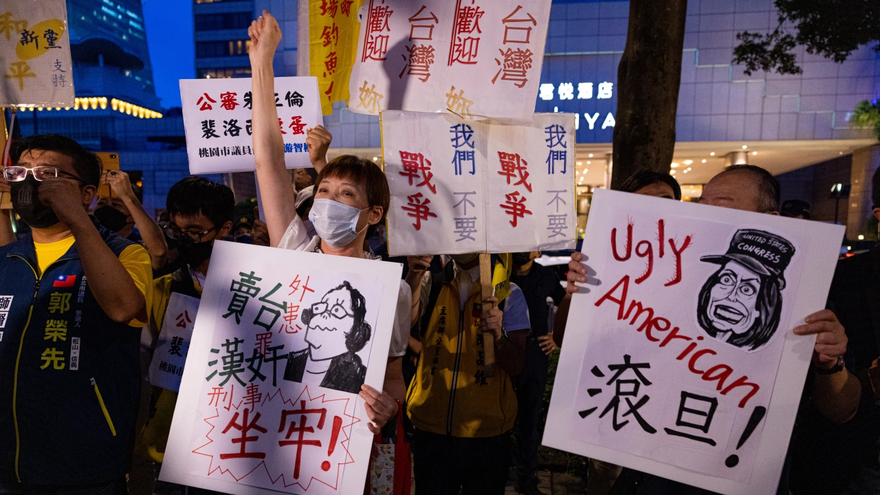 Китай осъжда посещението на Пелоси в Тайван и ще вземе