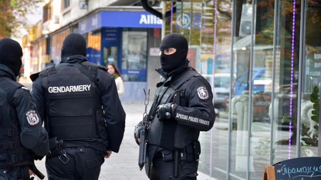 Специализирана полицейска операция на ГДБОП се провежда на територията на Варна съобщиха