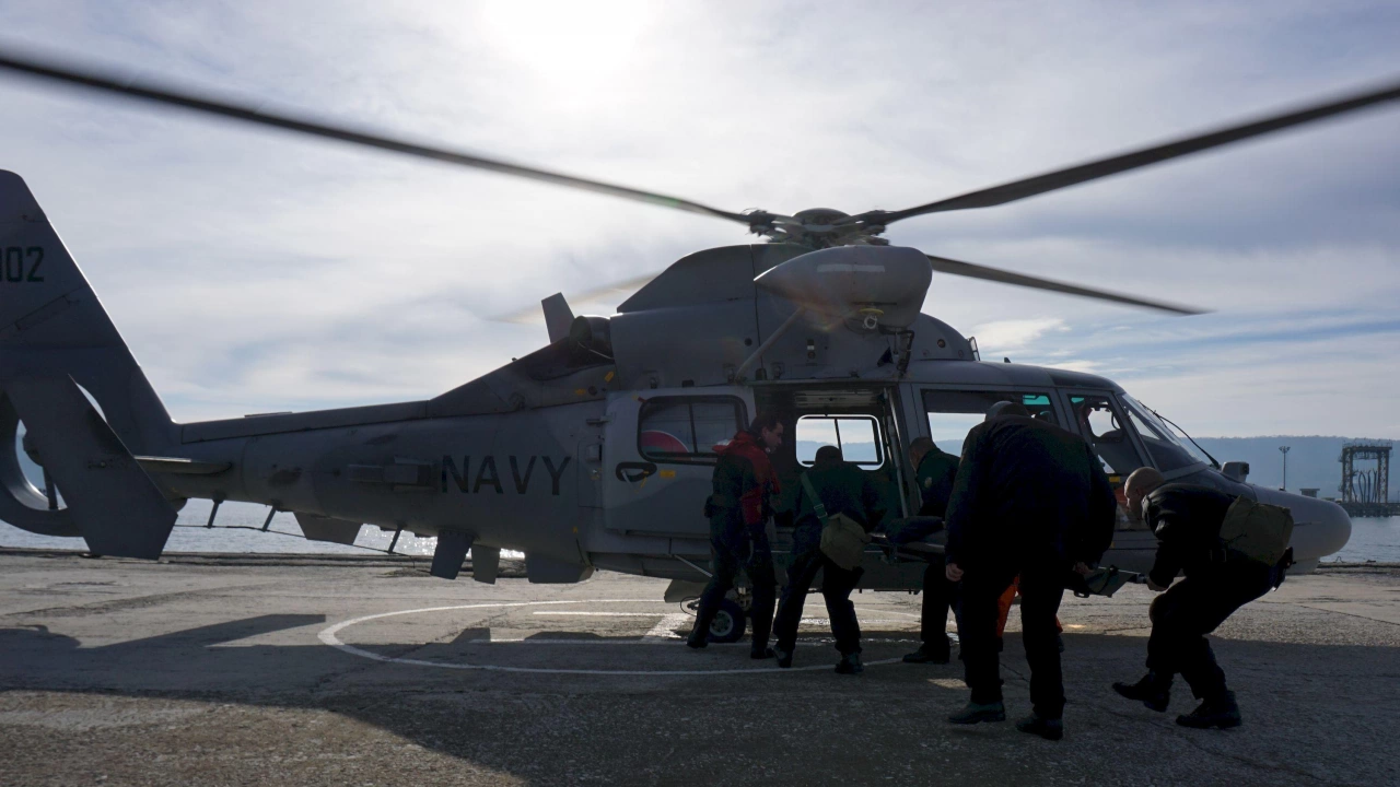 В Румъния кацна един от хеликоптерите изпратени от местните власти за