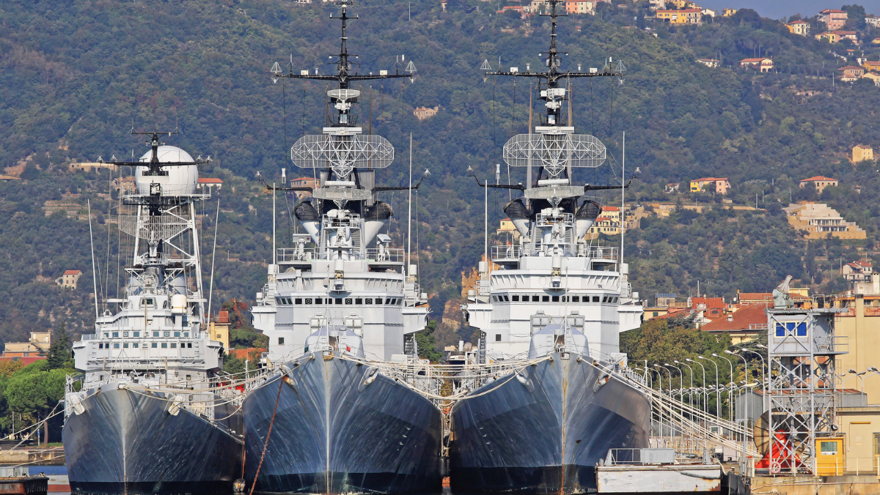 Четирима моряци от кораба "Рожен" се прибират във Варна