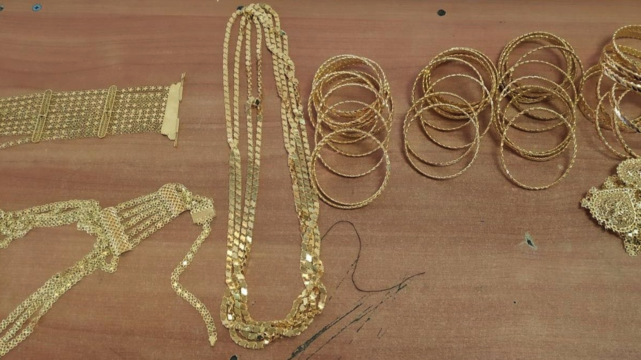 Контрабандни златни накити пипнаха на МП Капитан Андреево