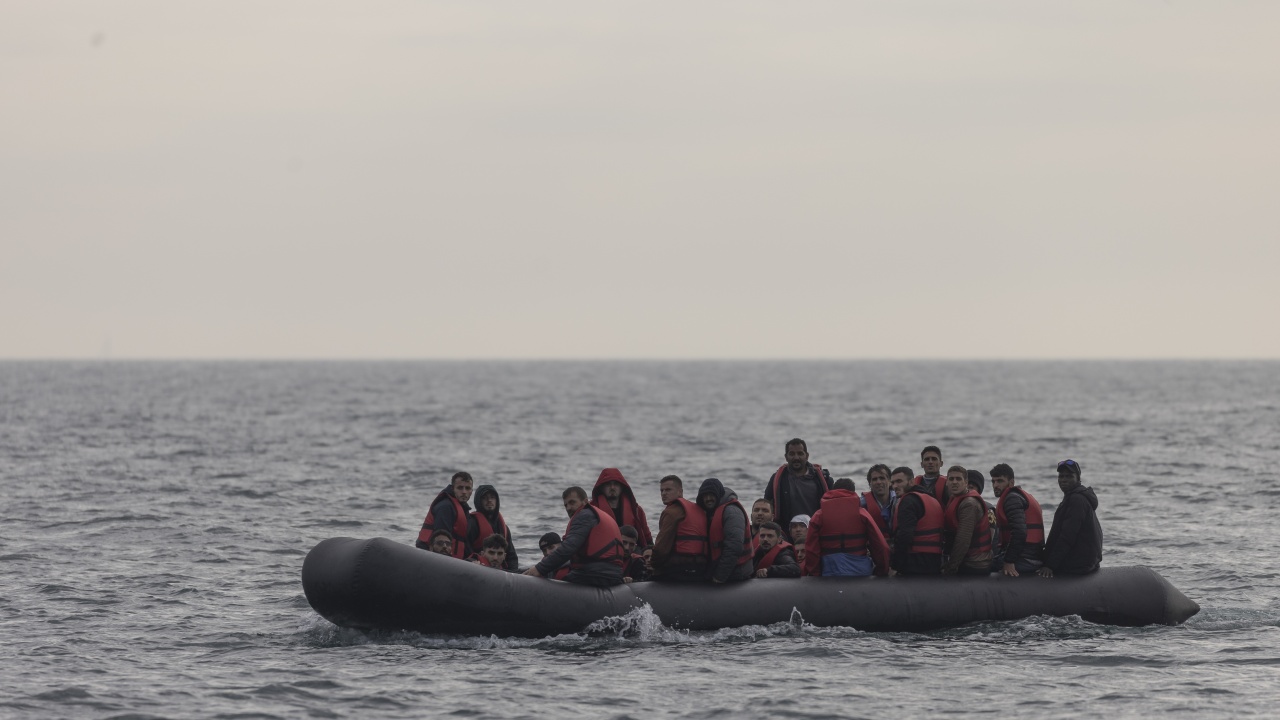 Шестима мигранти са намерени мъртви в морето край Алжир