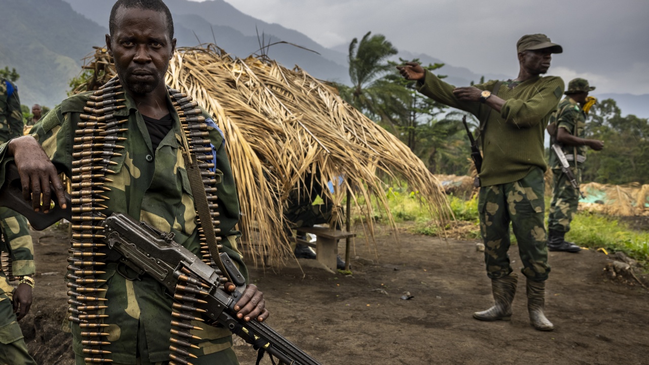 Петнадесет войници загинаха вследствие на поредица от взривове на мини в Буркина Фасо