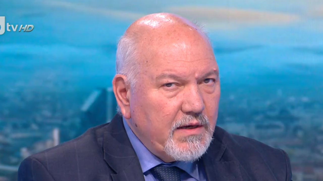 Проф. Маринов (съветник на президента и премиера): Служебното правителство не вкарва мутри във властта