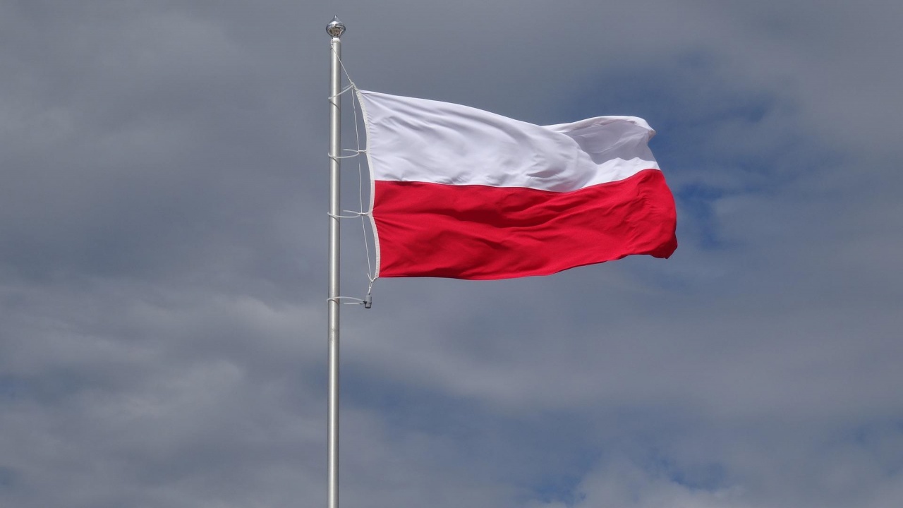 Полша обмисля да ограничи достъпа на руснаци до визи