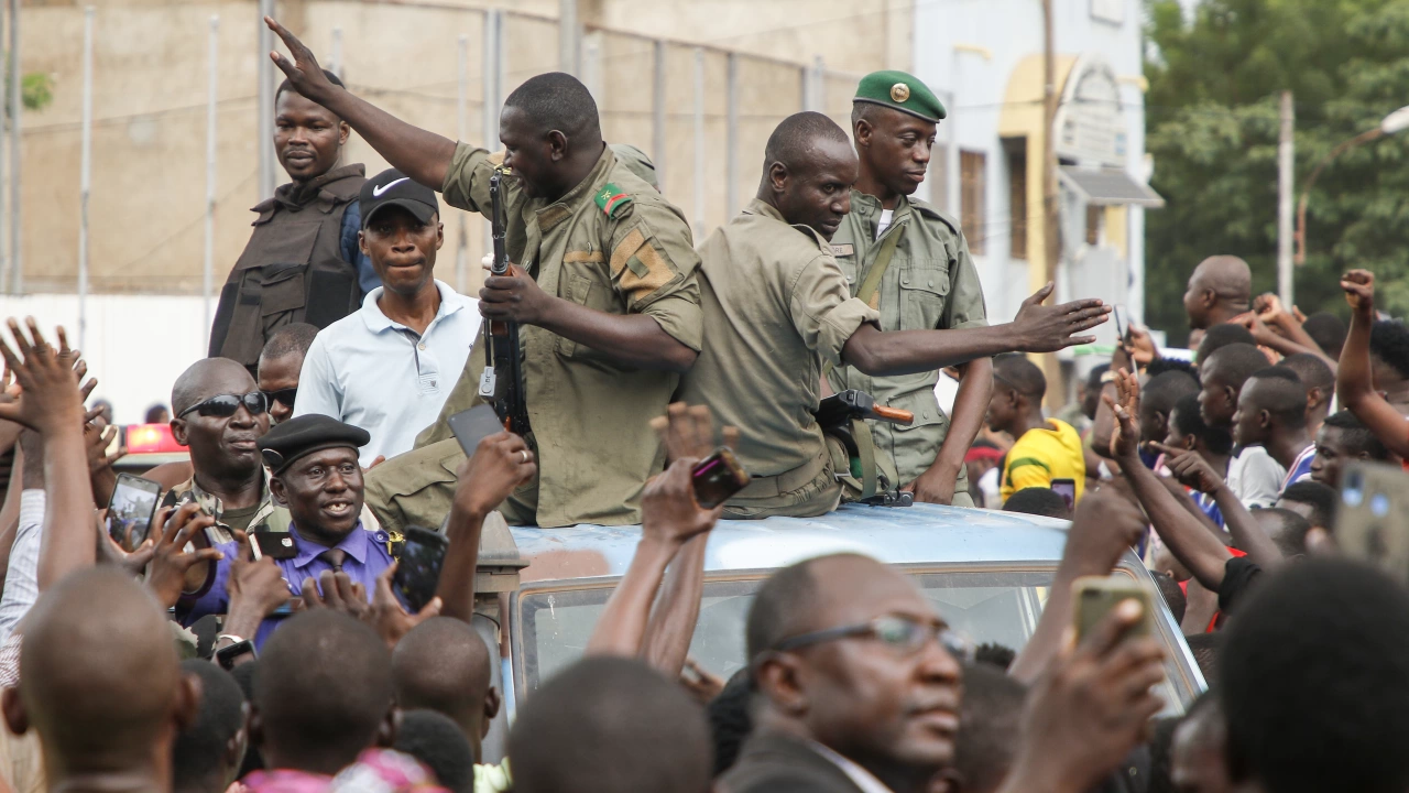 Преходният военен съвет на Чад и бунтовнически групи днес сключиха
