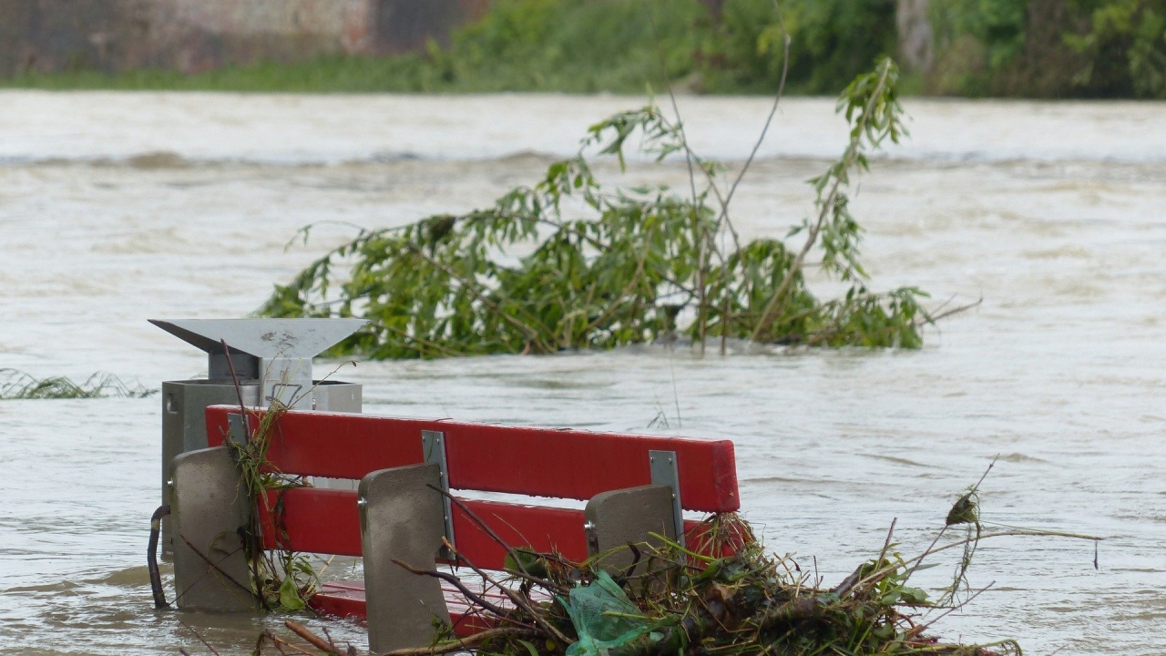 Проливен дъжд в Северозападна Турция причини сериозни наводнения