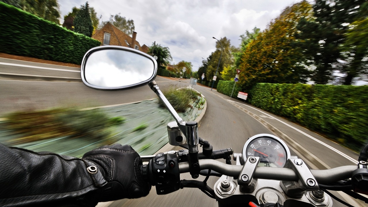 Мотоциклетист загина на място след катастрофа в Бургас