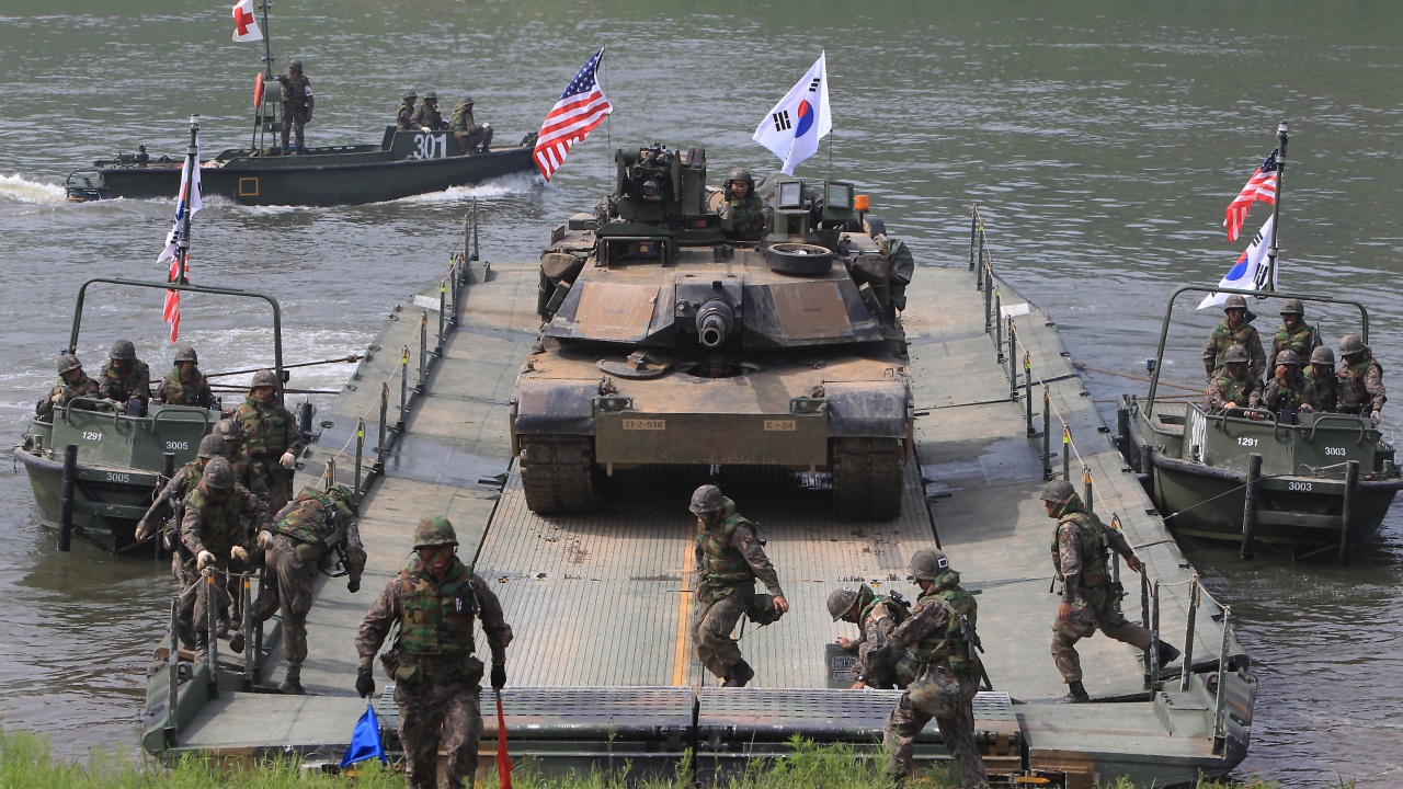 САЩ и Южна Корея започват мащабни военни учения следващата седмица