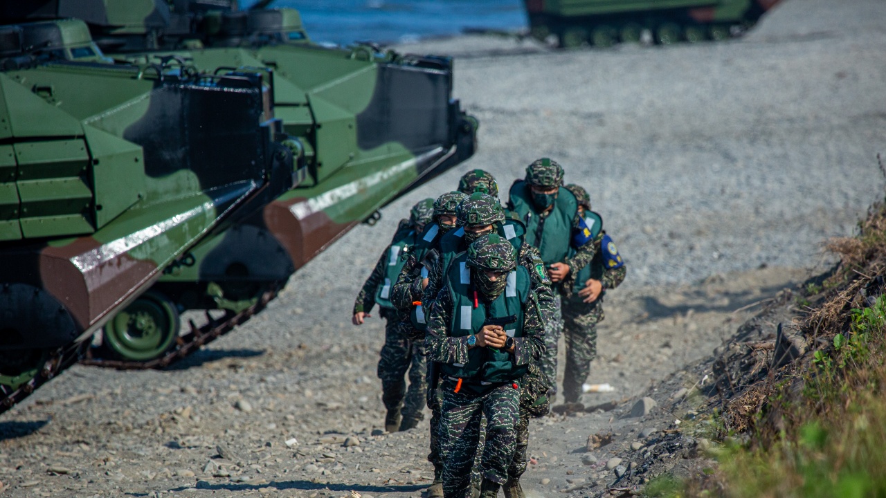 Тайван провежда военни учения на фона на натиска от страна на Китай