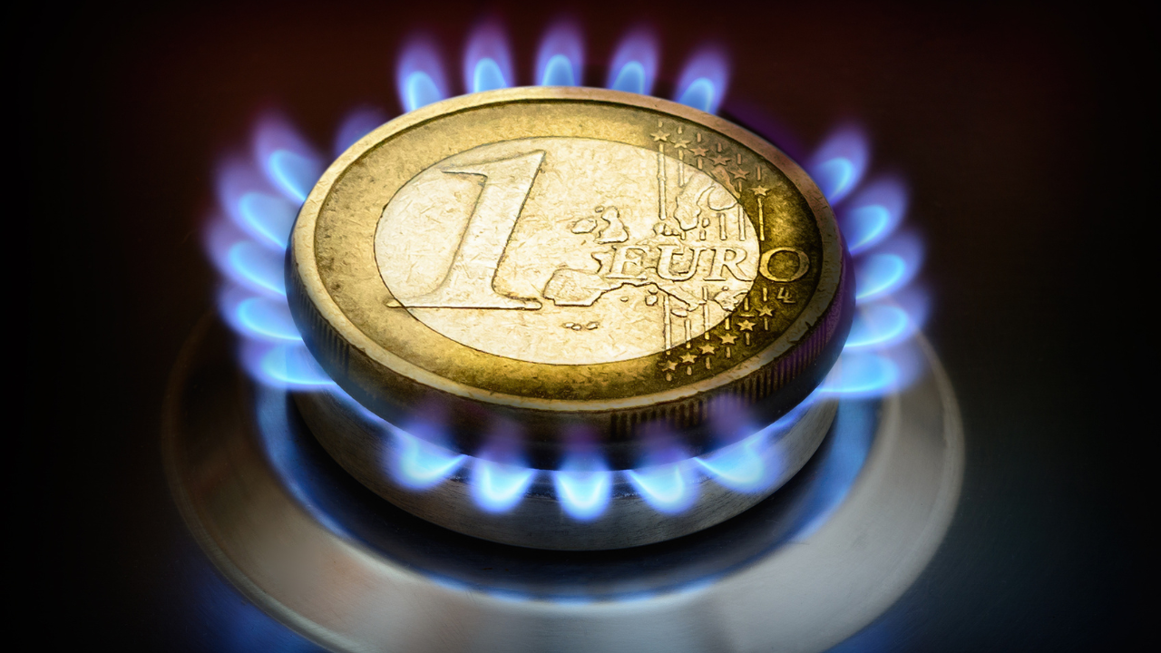 Омбудсманът поиска от държавата спешна компенсация за тройно по-високите сметки за газ