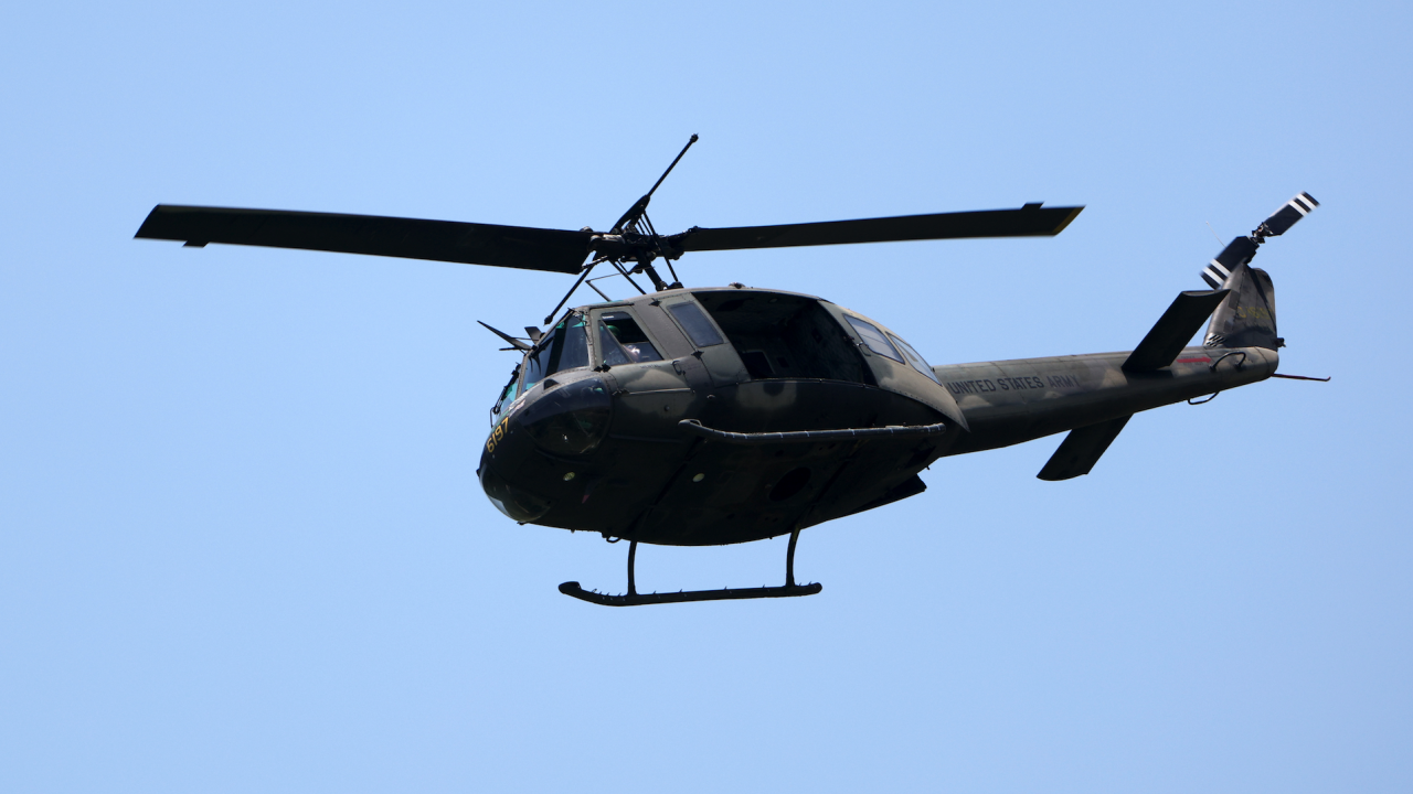 САЩ подаряват на Чехия  осем военни хеликоптера Bell