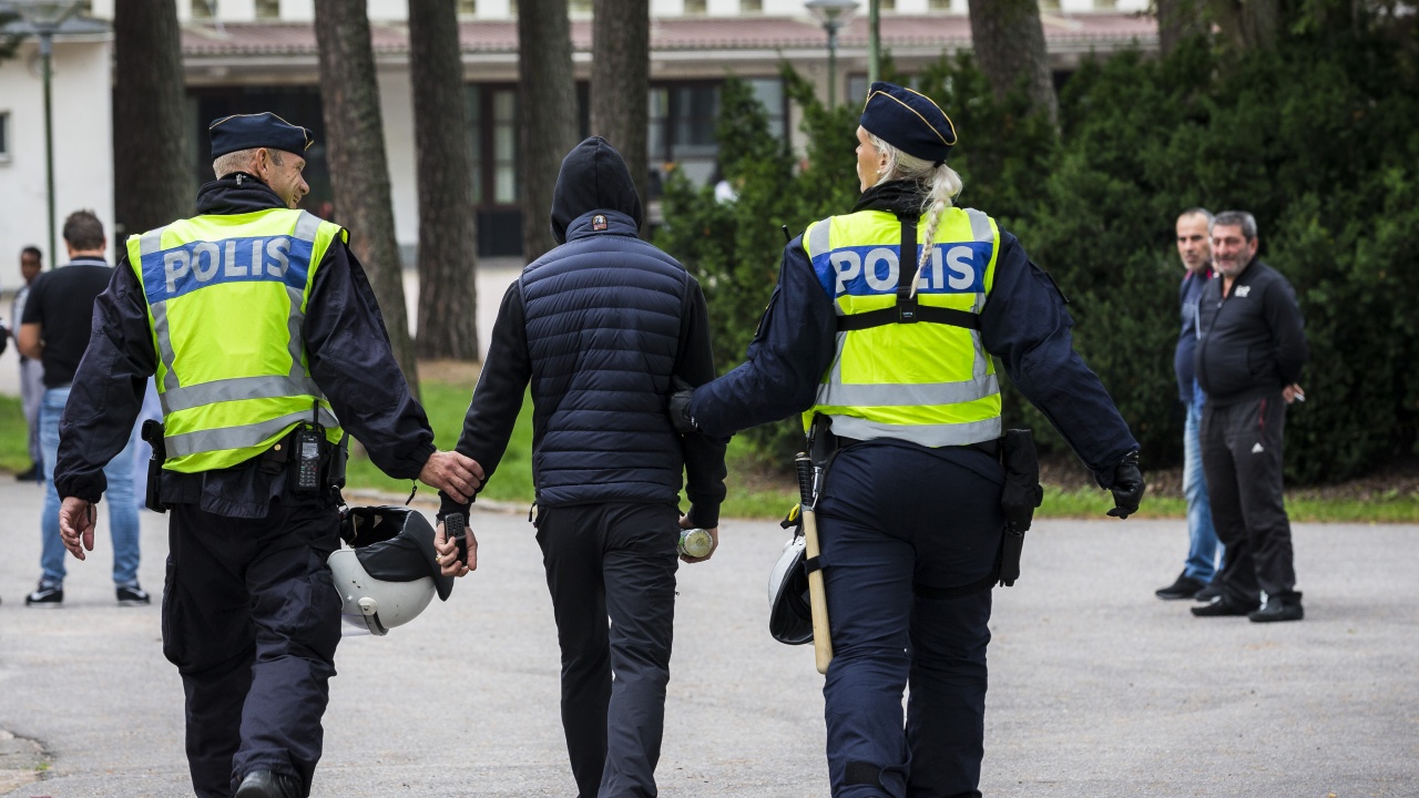 Шведската полиция съобщи, че заподозреният, арестуван след вчерашната смъртоносна стрелба
