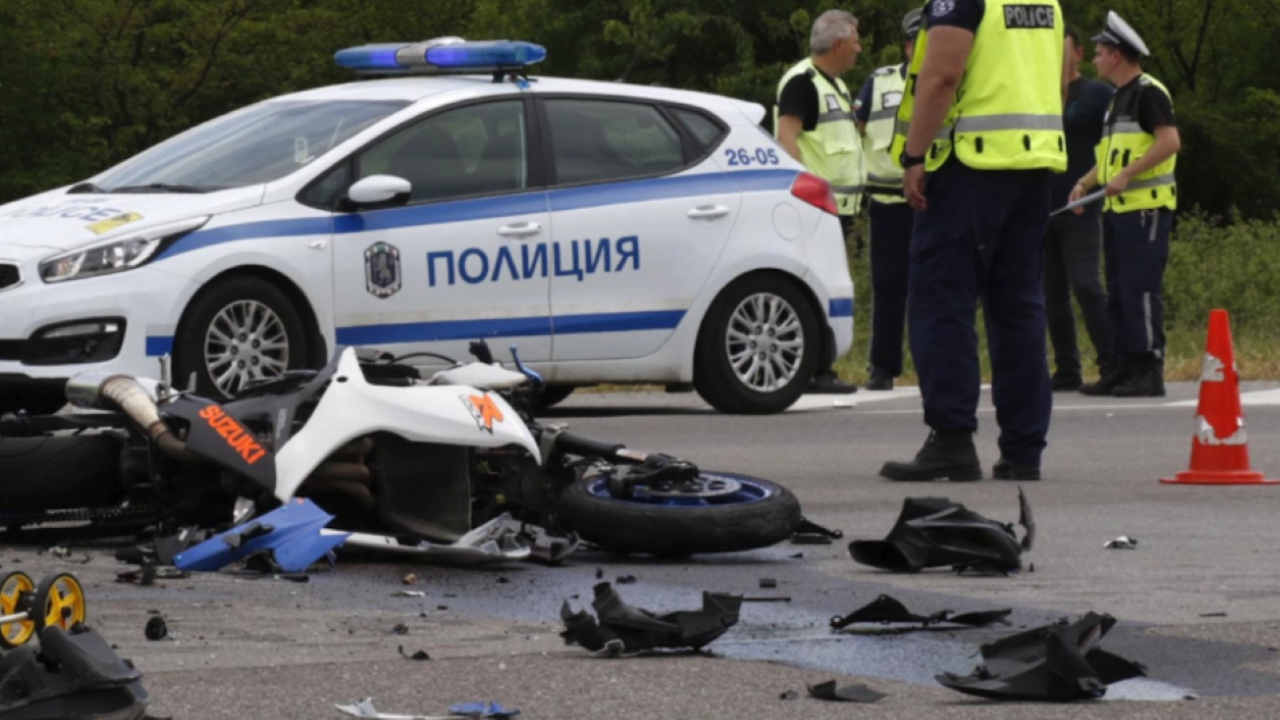 Моторист е починал, катастрофирайки по пътя Девин – Михалково, според