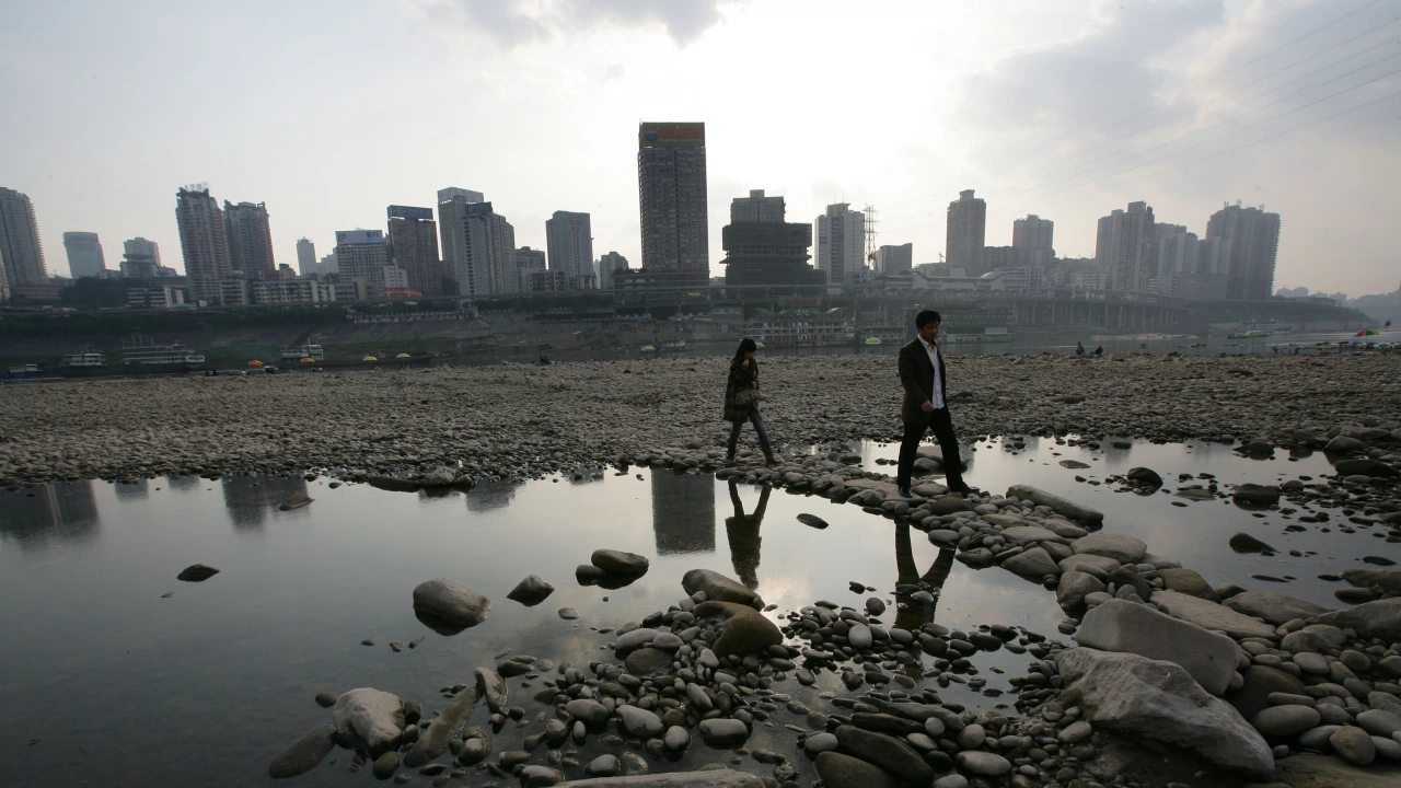 Китай предприема спешни мерки за осигуряване на повече вода за