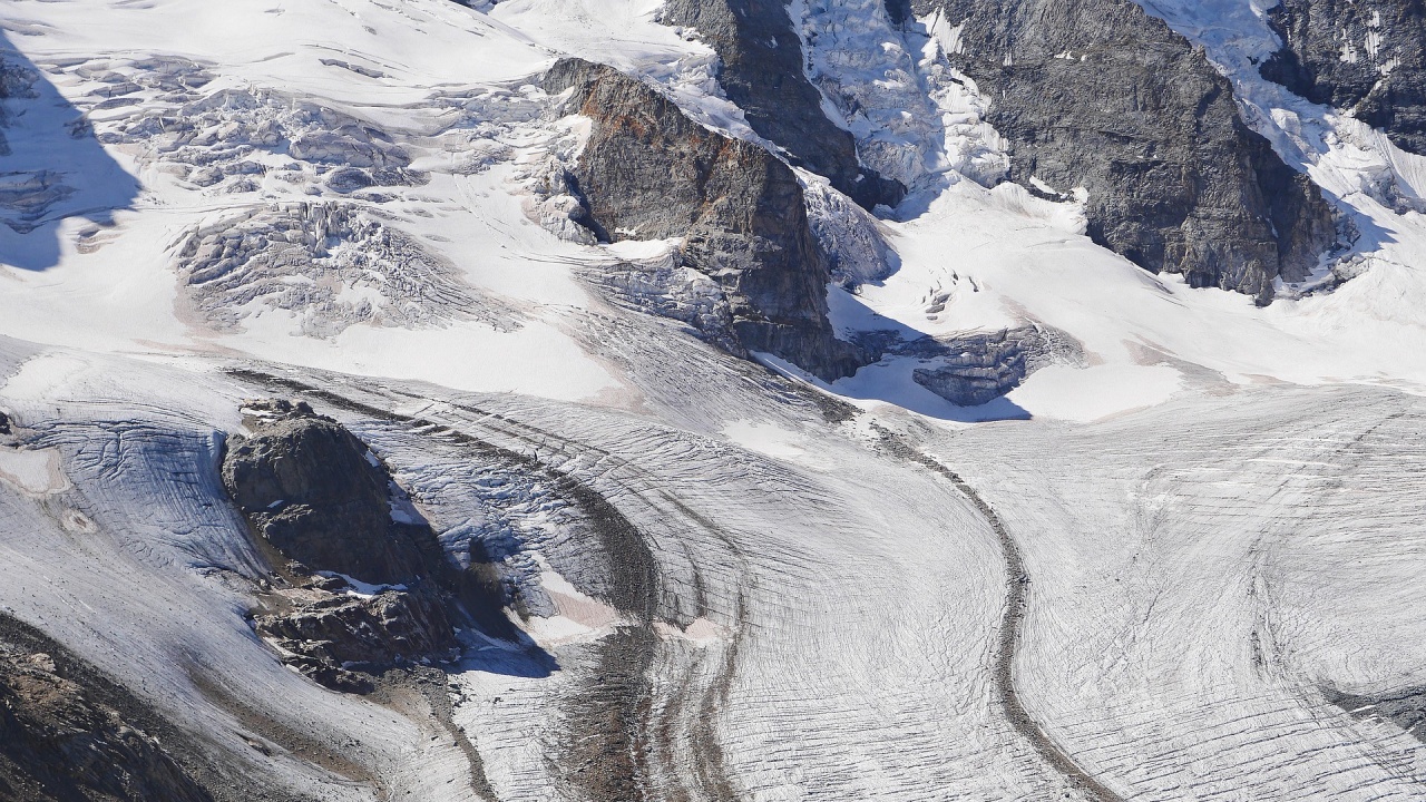 Ледниците в Швейцария са се стопили наполовина