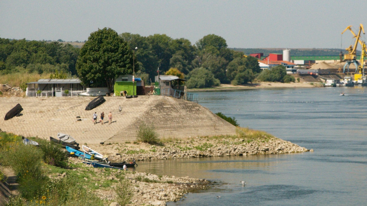 Възстановено е корабоплаването по река Дунав