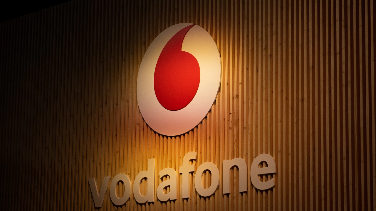 Британският телекомуникационен гигант Водафон Vodafone Group обяви в понеделник че