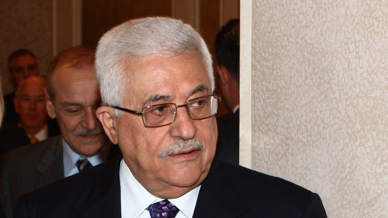 Палестинският президент Махмуд Абас пристигна в Анкара на тридневно официално