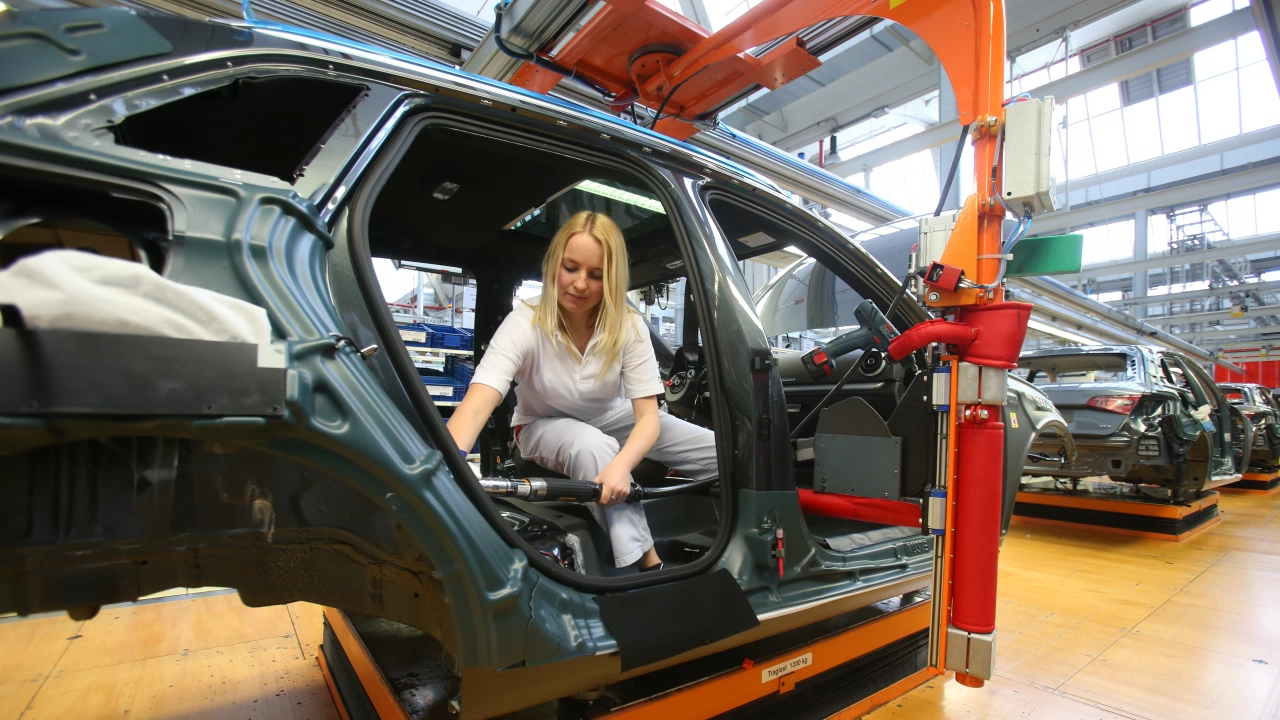 Руският автомобилен производител Автоваз възобнови производството на своята марка Лада