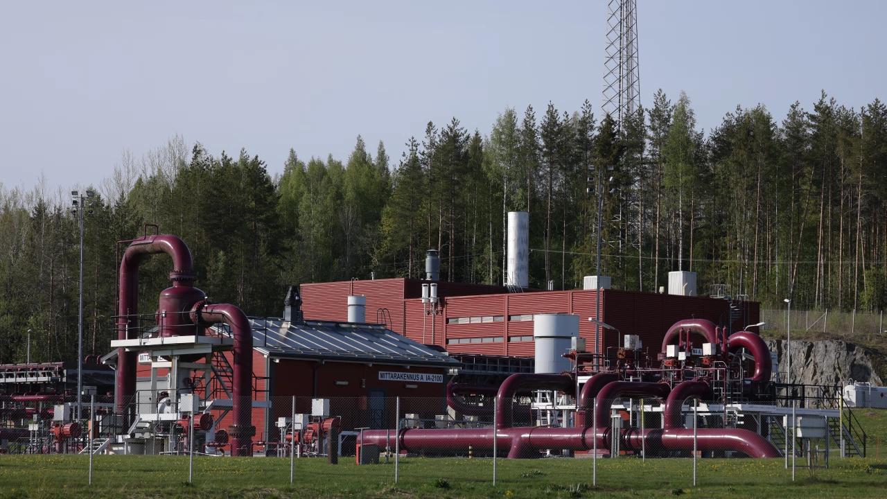 Русия изгаря голямо количество природен газ близо до границата с