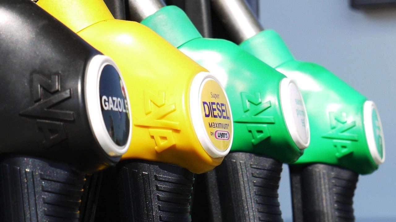 Цените на бензина и на дизела отново се повишиха в