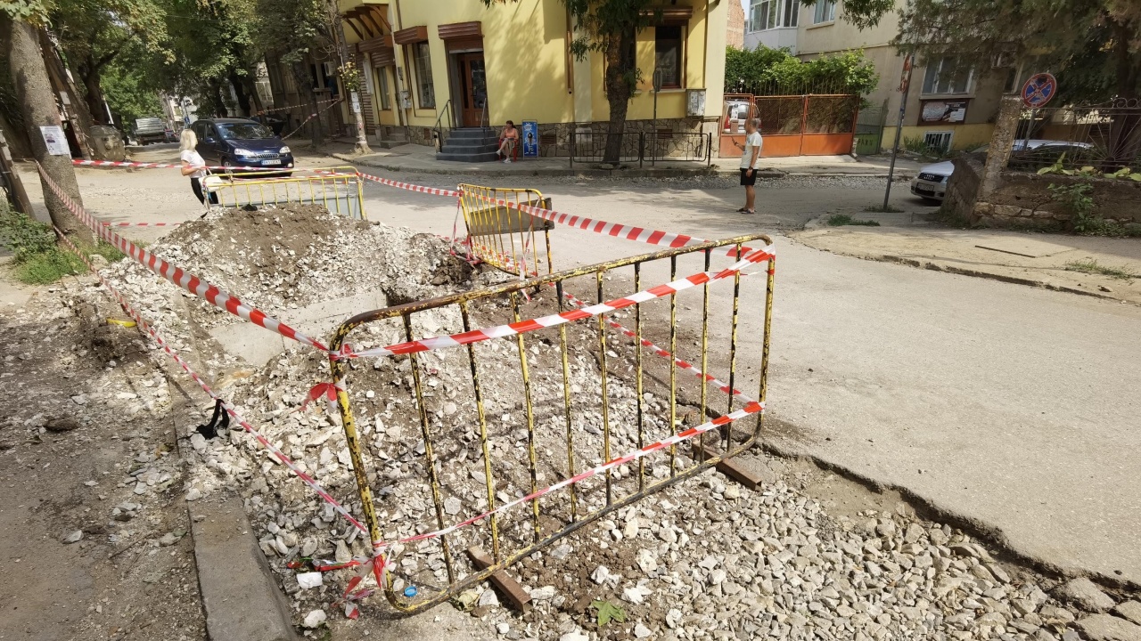 Повече от 4 месеца правят ремонт на ремонта на улица в Плевен