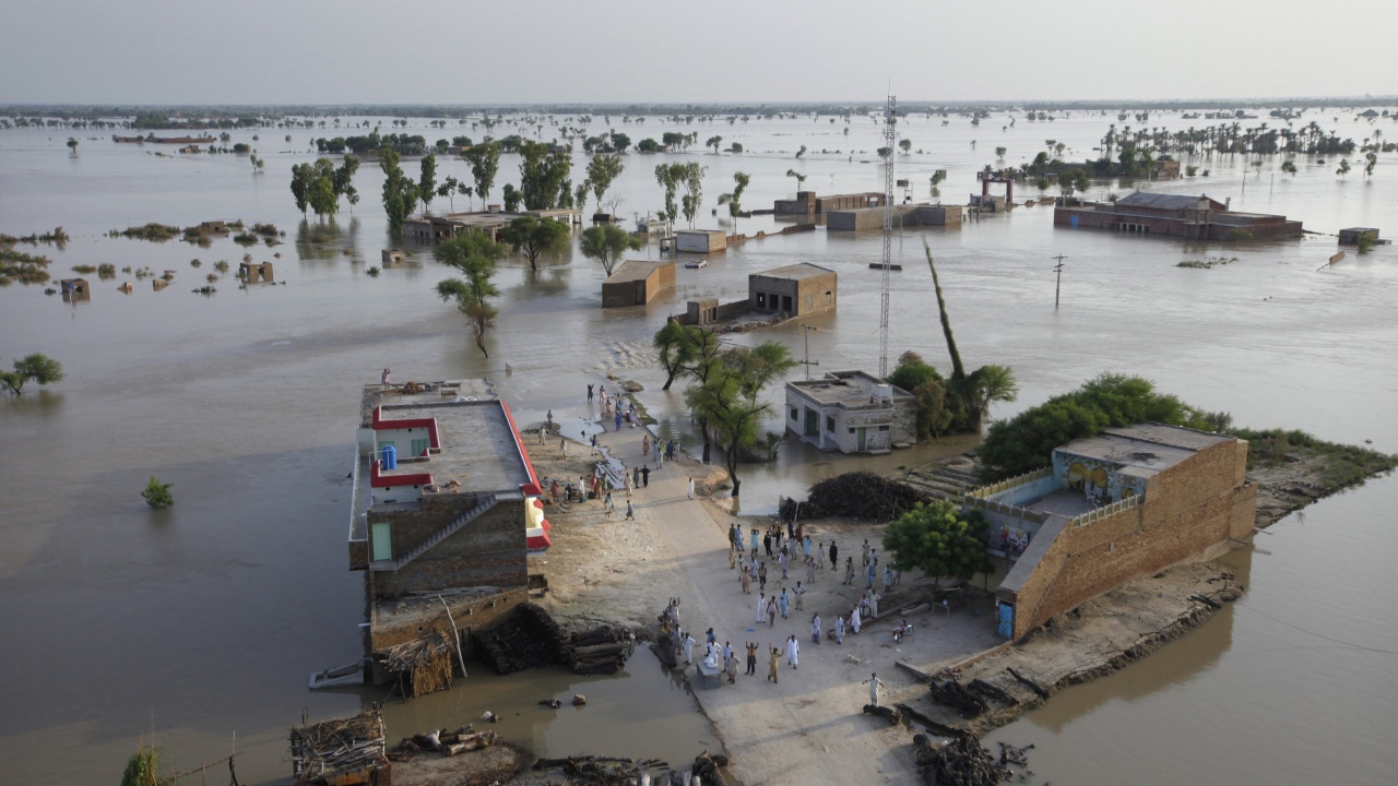 Щети за над 10 млрд. долара нанесоха наводненията в Пакистан