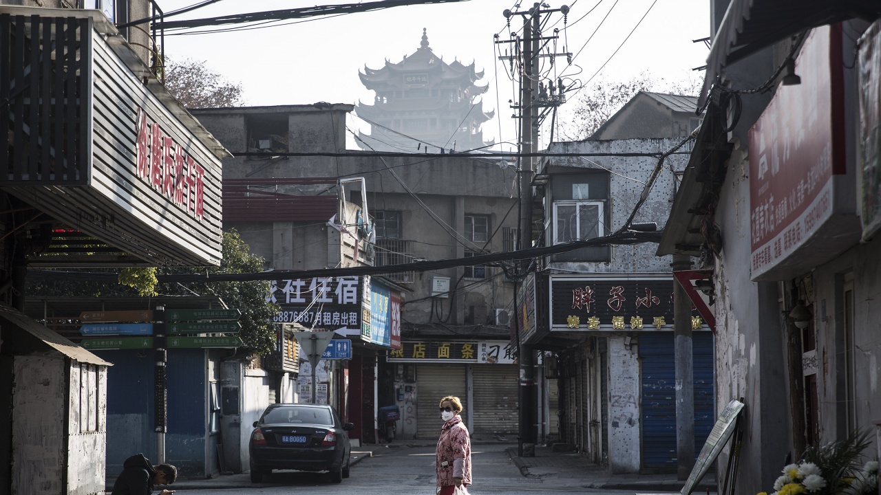 Големи китайски градове засилват COVID ограниченията