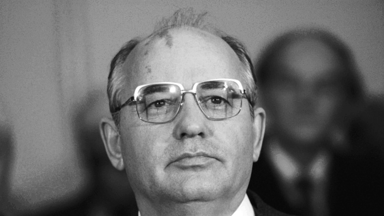 На 92 години след тежко боледуване почина Михаил Горбачов. Последният