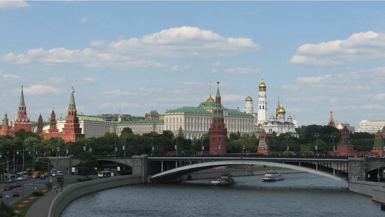 Кремъл реагира на визовите ограничения на ЕС за руснаци