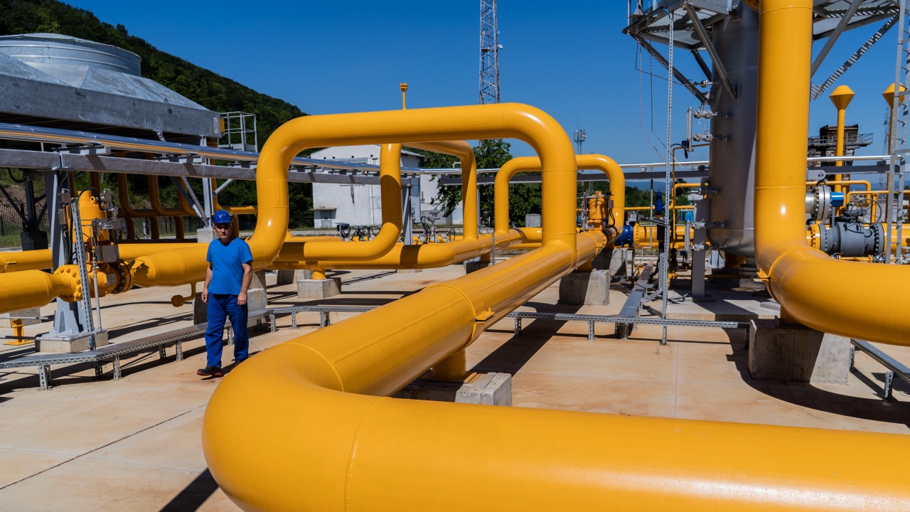 Франция търси алтернативни доставки на газ