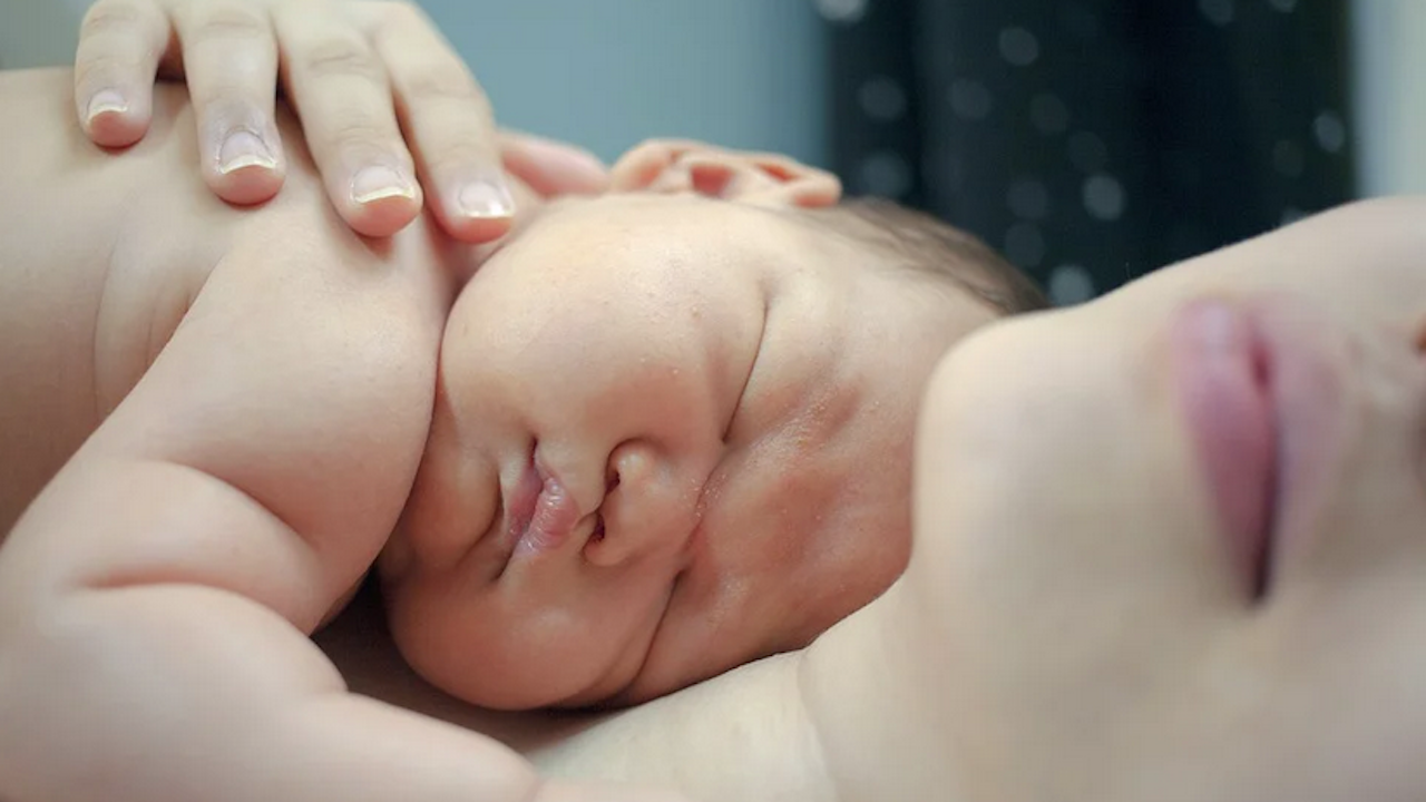 Жена с трансплантирана матка роди момиченце в Италия