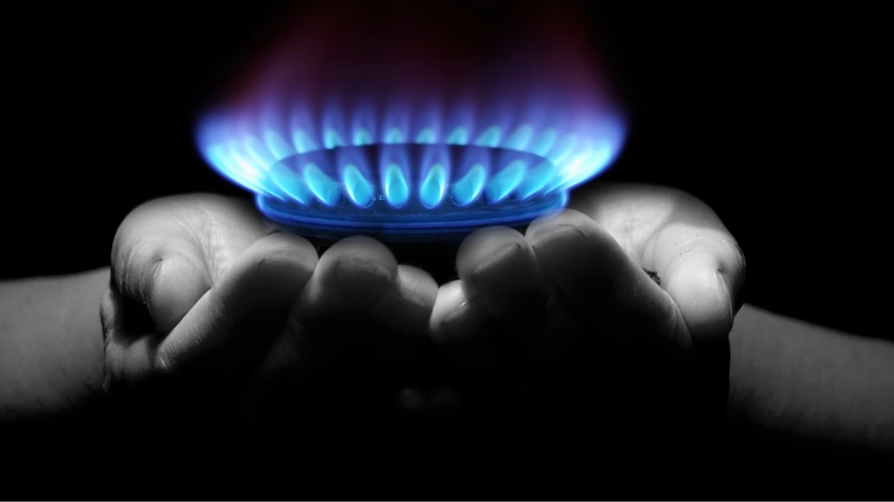 Окончателното увеличение на цената на природния газ от септември се
