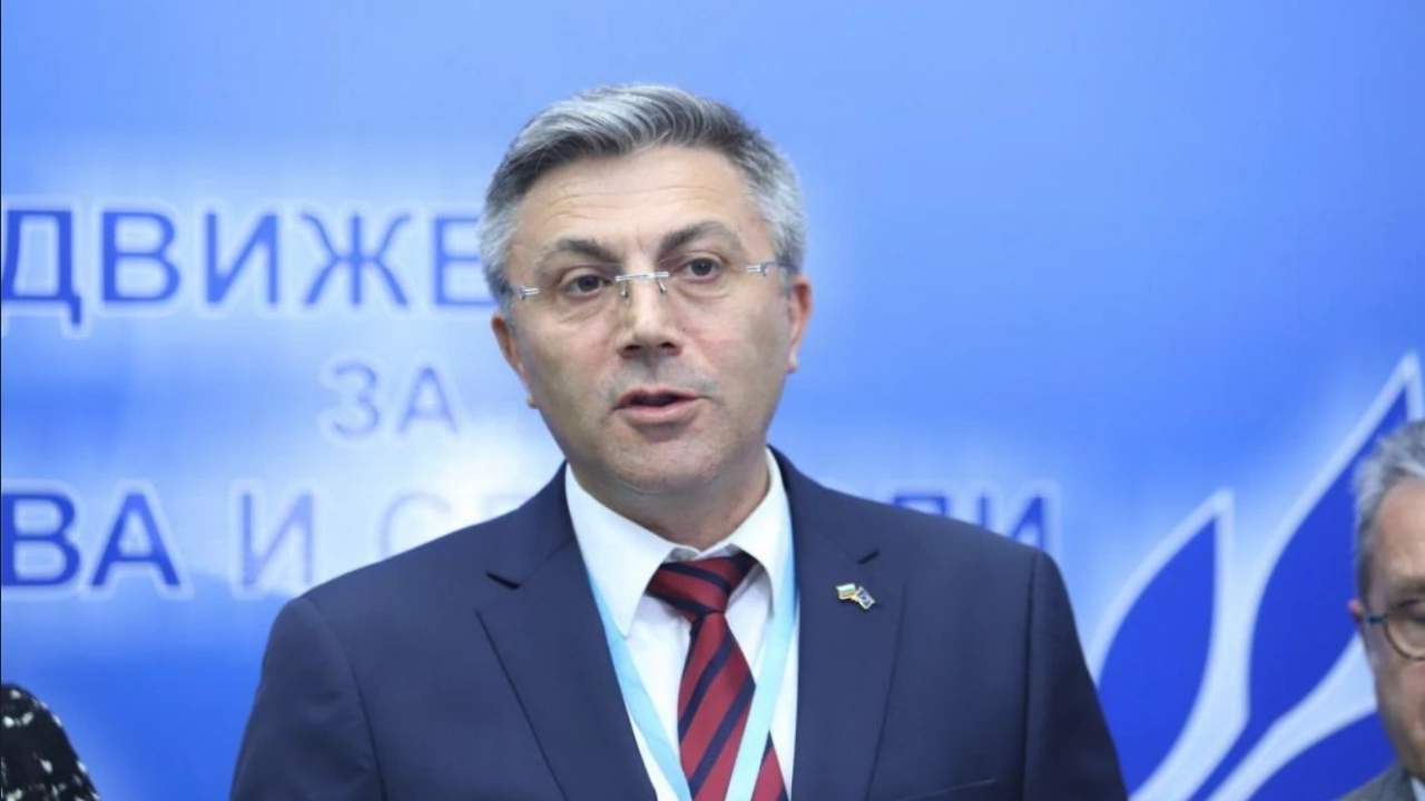 Лидерът на Мустафа КарадайъМустафа Карадайъ – български политик от ДПС
Мустафа