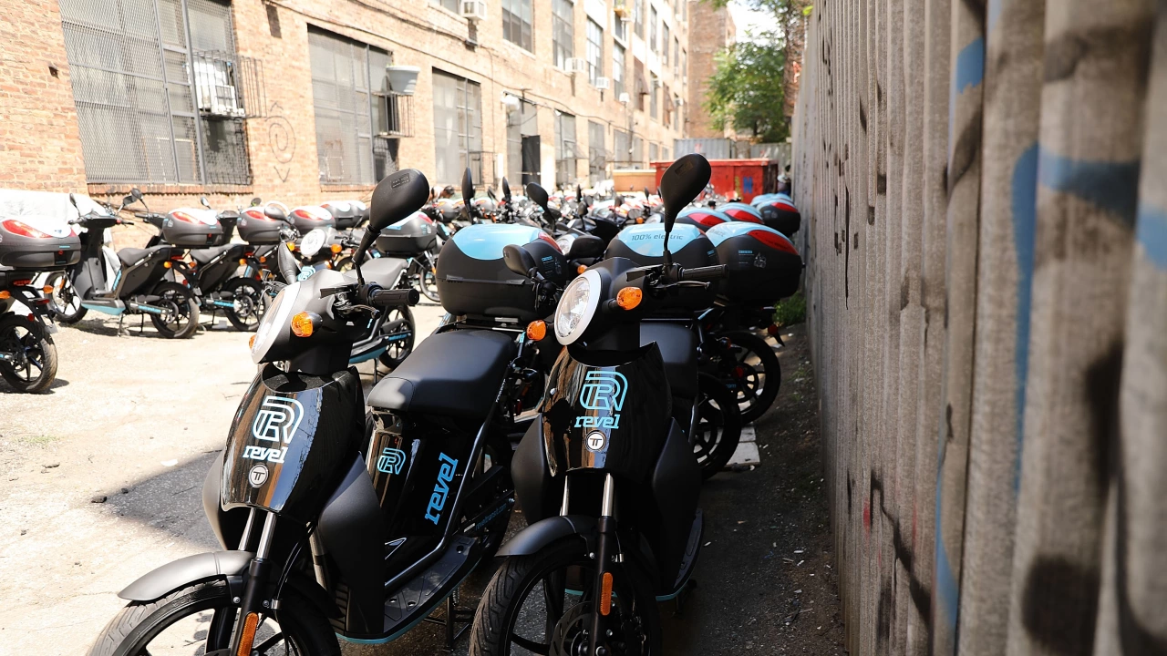 Край на безплатното паркиране на мотоциклети и скутери в Париж