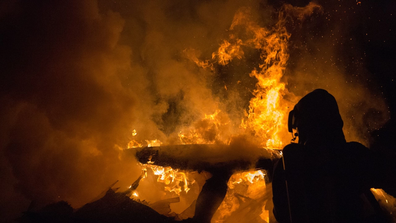 Джип изгоря в Силистренско съобщиха от полицията Джип се запалил и изгорял