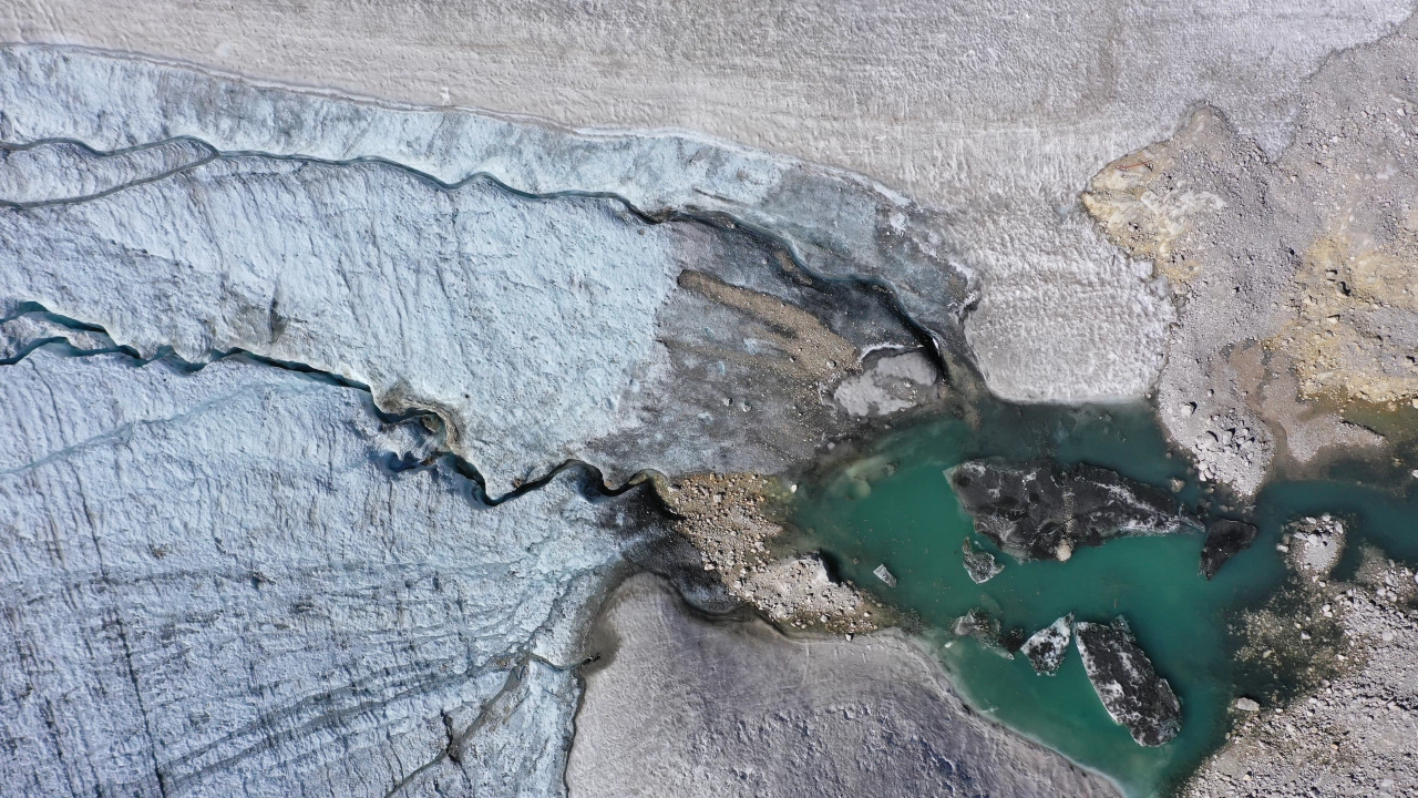 Ледник в Тирол обект на научни изследвания от десетилетия се