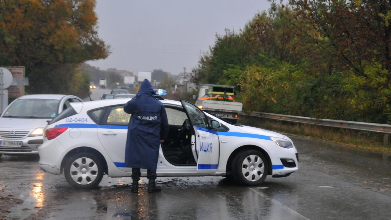 Общо 53 ма души са евакуирани от снощи насам в Добричка