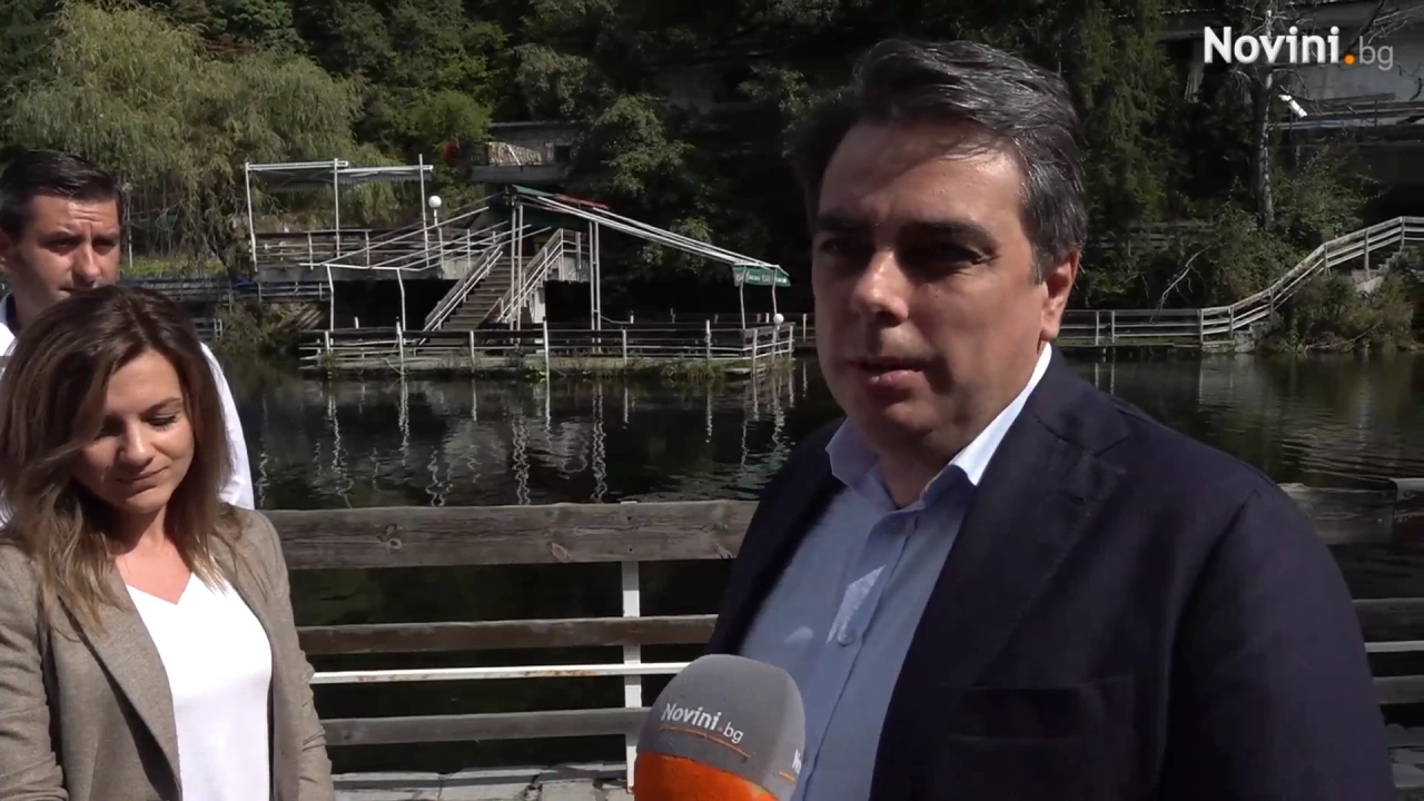 Съпредседателят на и бивш финансов министър посети парк Клептуза