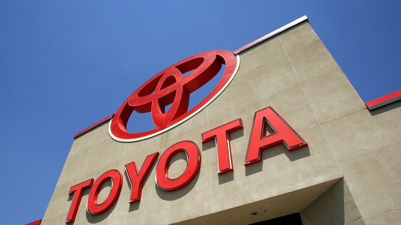 Тойота (Toyota Motor Corp) ще отмени някои работни смени в